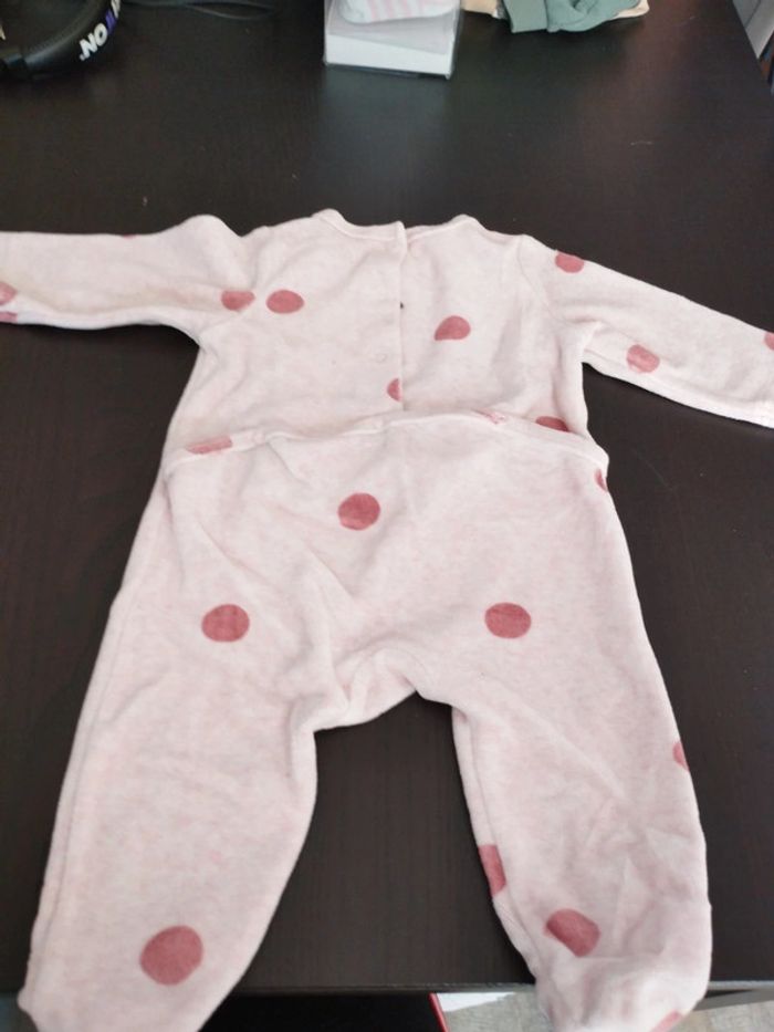 2 pyjama 3mois - photo numéro 3