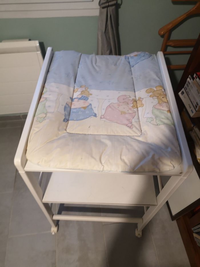 Vends lot matériel puériculture prix à debattre