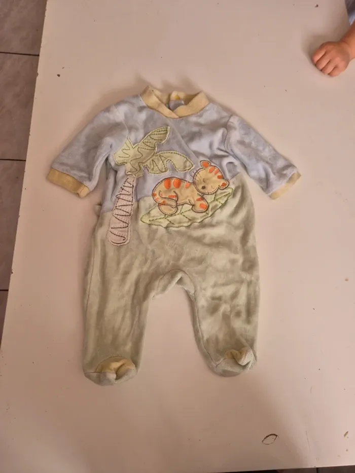 Pyjamas 1 mois
