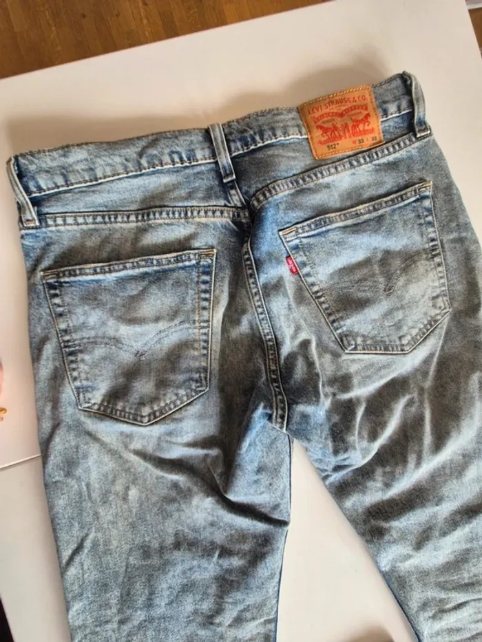 Jean Slim Taper 512 Bleu
33 (US) = 42 - 44 (FR) - L 32 - photo numéro 12