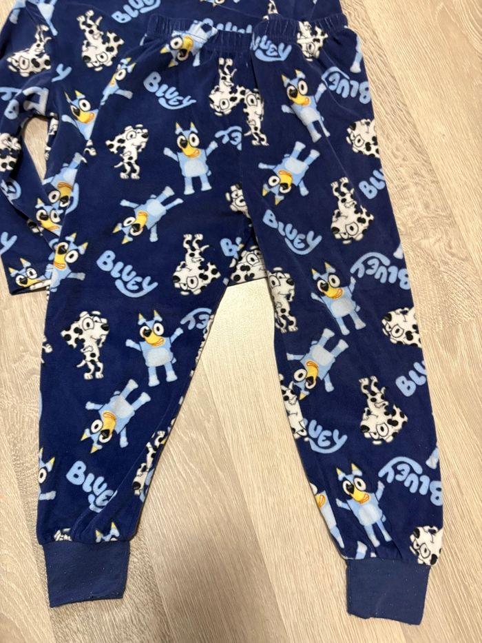 Pyjama bluey 3-4 ans - photo numéro 6