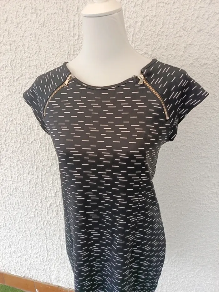 Robe courte noire et blanche tout feu tout femme taille L - photo numéro 2