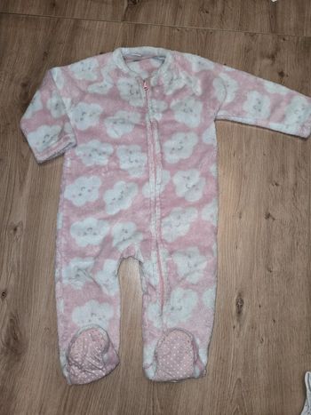 Joli pyjamas / grenouillère en pilou fille 12 mois