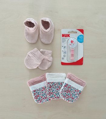 Lot accessoire bébé pour fille