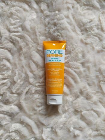 Gommage visage pores dilatés NEUF