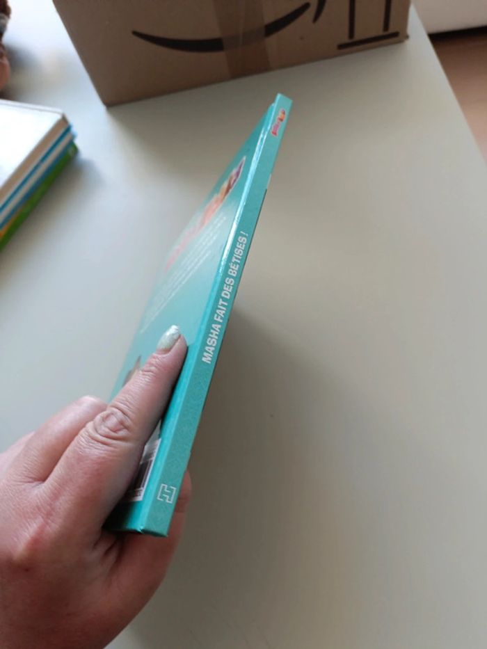 Livre Masha et Michka Masha fait des bêtises - photo numéro 2