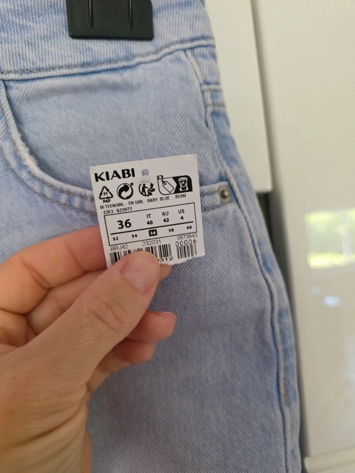 Short neuf 36 - photo numéro 3
