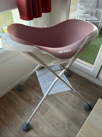 Baignoire avec pied pliable