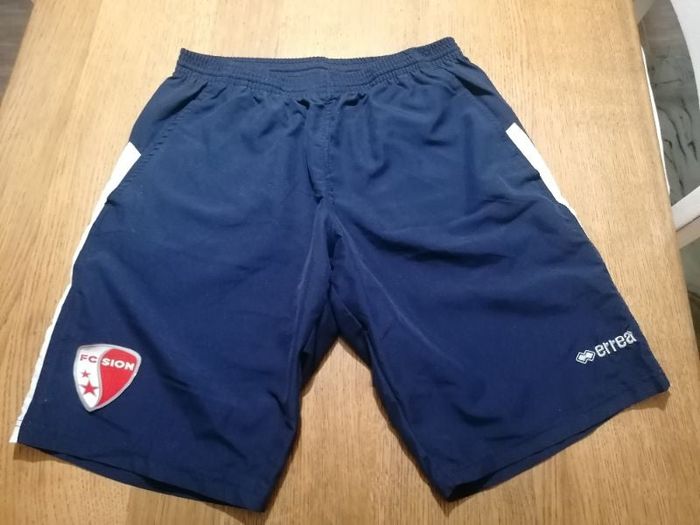 Short léger bleu marine homme