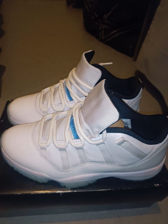 Jordan 11 rétro low blanche - photo numéro 2