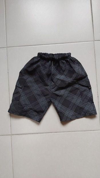 Short 4 ans