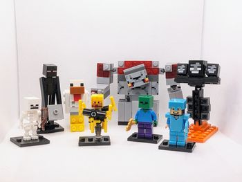 Lot 8 figurines Minecraft compatibles LEGO