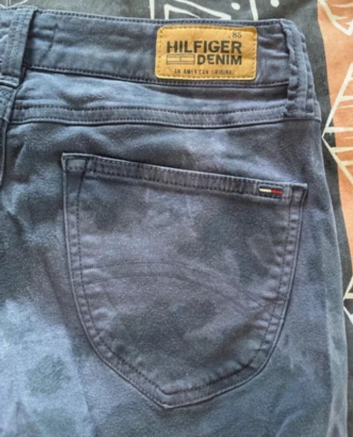 Jeans - tommy Hilfiger - taille 40 - 20€ - photo numéro 2
