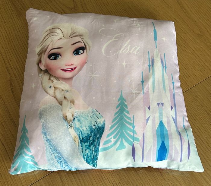 Coussin La reine des neiges - photo numéro 2