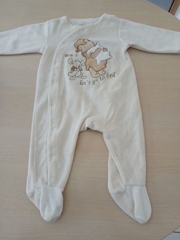 Pyjama bebe garcon taille 6/9 mois mzrque disney