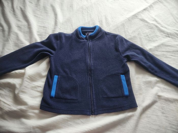 Veste polaire taille 4 ans - photo numéro 1