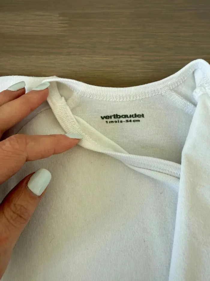 Body manches longues Vertbaudet taille 1 mois unisexe - Blanc avec motif écureuil - État parfait - photo numéro 2