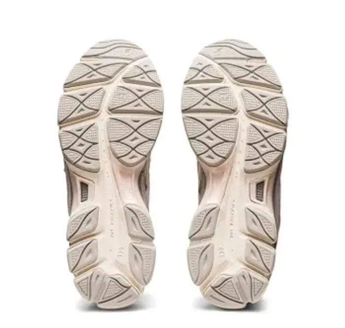 ASICS Gel-Nimbus 9 'Oatmeal Pure Silver' Taille 42.5 - photo numéro 3