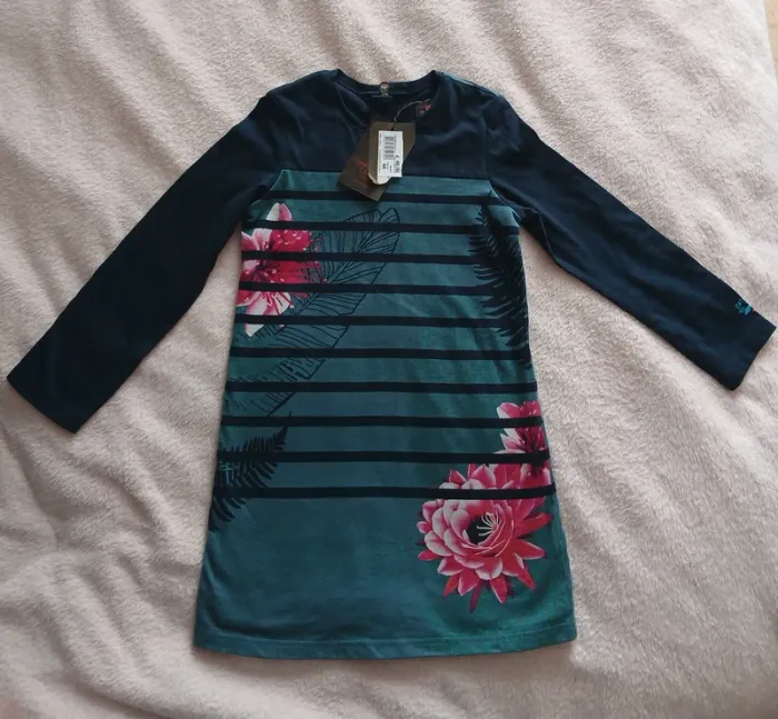 Jolie robe neuve Catimini 4 ans