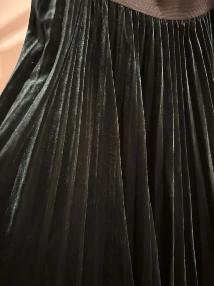 Jupe plissé velour verte - photo numéro 2