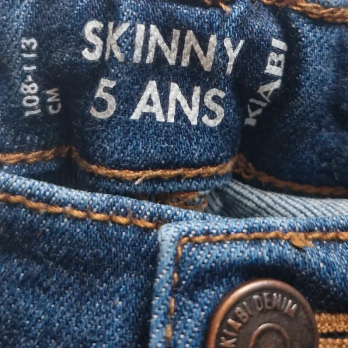 Superbe jeans bleu - Kiabi - Taille 5 ans - photo numéro 4