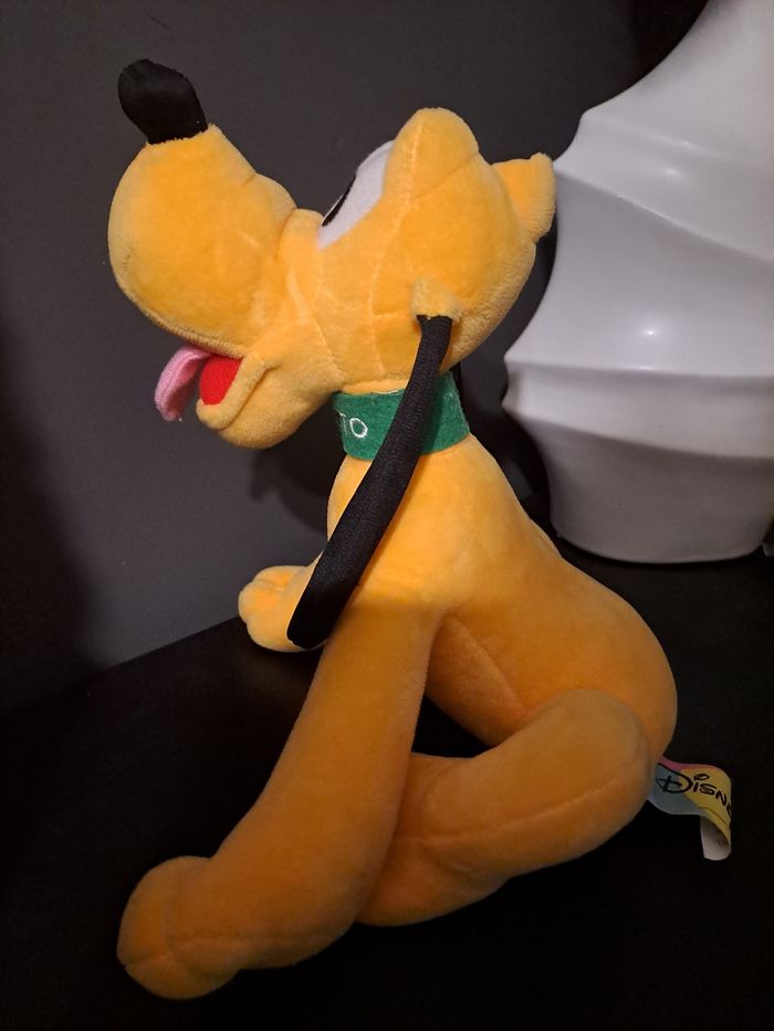 Peluche pluto  disney - photo numéro 2