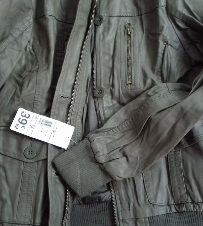 BLOUSON KAKI SIMILICUIR - KIABI - T.38 - NEUF - photo numéro 7