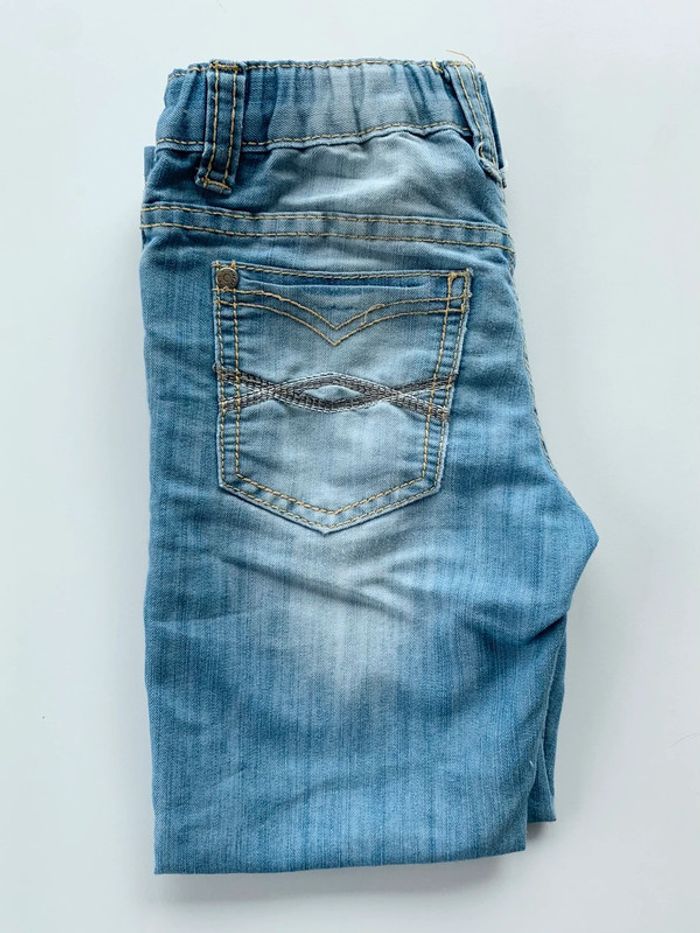 Jeans 👖 garçon. taille 5 ans - photo numéro 3