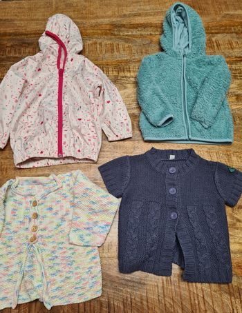 Lot vêtements fille 80cm 12 18 mois 30 pièces