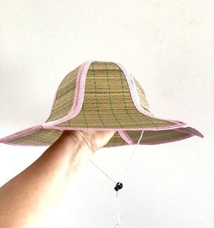 Chapeau de paille pliable