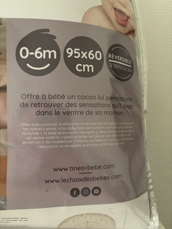 Réducteur de lit tinéo bébé neuf avec étiquette - photo numéro 2