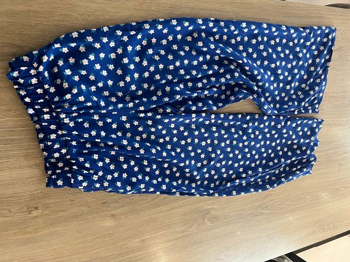 Pantalon fluide léger Kiabi 10ans fleurs - photo numéro 3