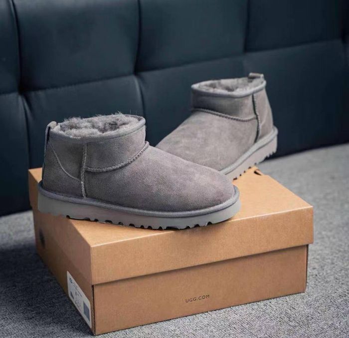 Bottes Ugg Mini taille 40 - photo numéro 3