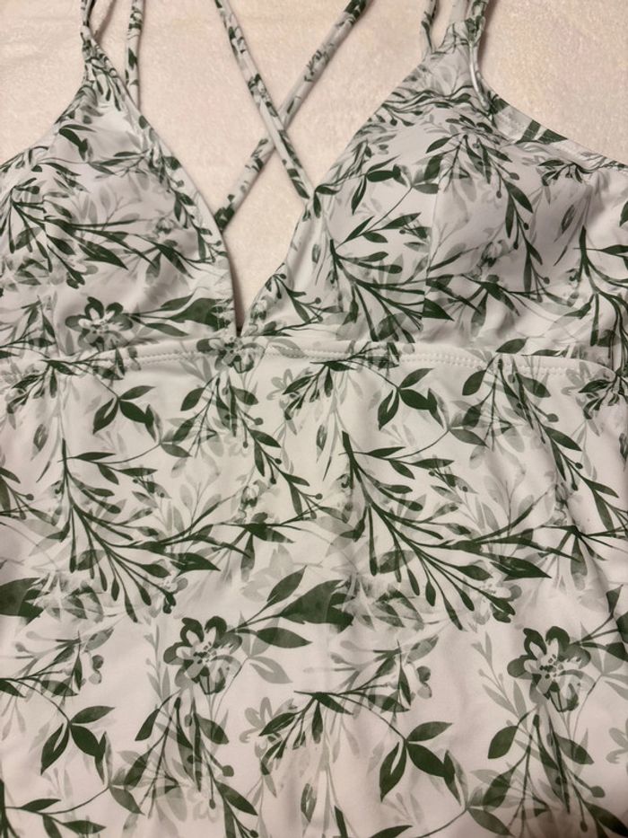 Maillot de bain feuillages vert et blanc taille 40 - photo numéro 2