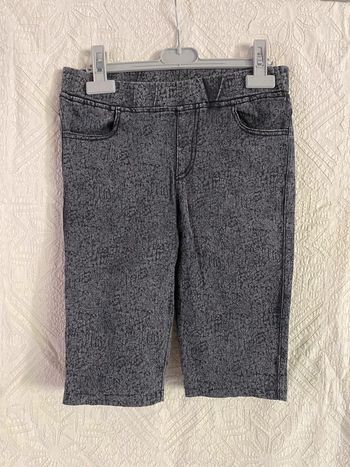 Short gris et noir élastiqué