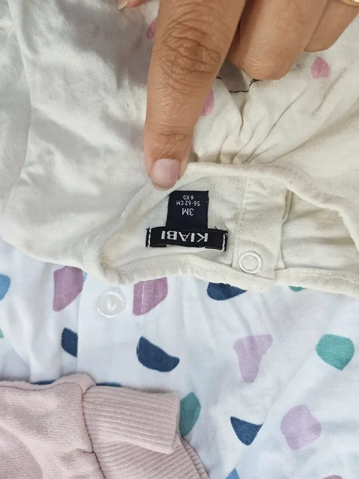 Pulls bébé 3mois / manches longues fille - photo numéro 2