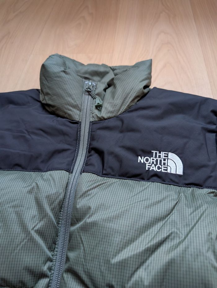 Doudoune The North Face -  Taille S - Neuf et authentique - photo numéro 4