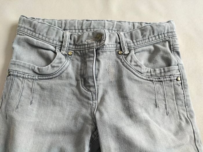 🤍 Bermuda en jeans gris - NKY - 10 ans - Excellent état 🤍 - photo numéro 2