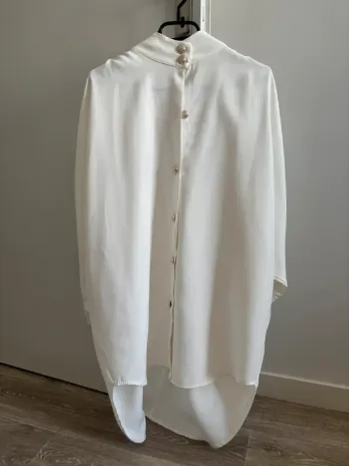 Blouse blanche - photo numéro 3