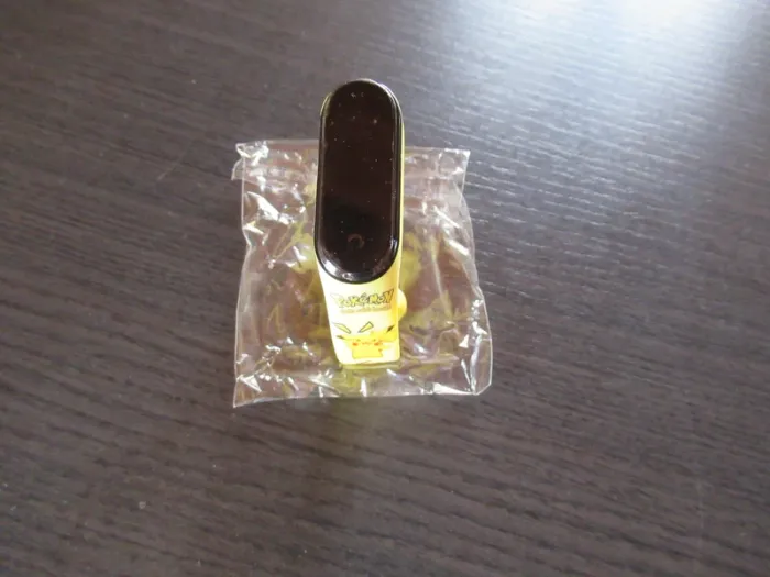 Montre numérique / digitale Pikachu Pokémon neuve jaune - photo numéro 2