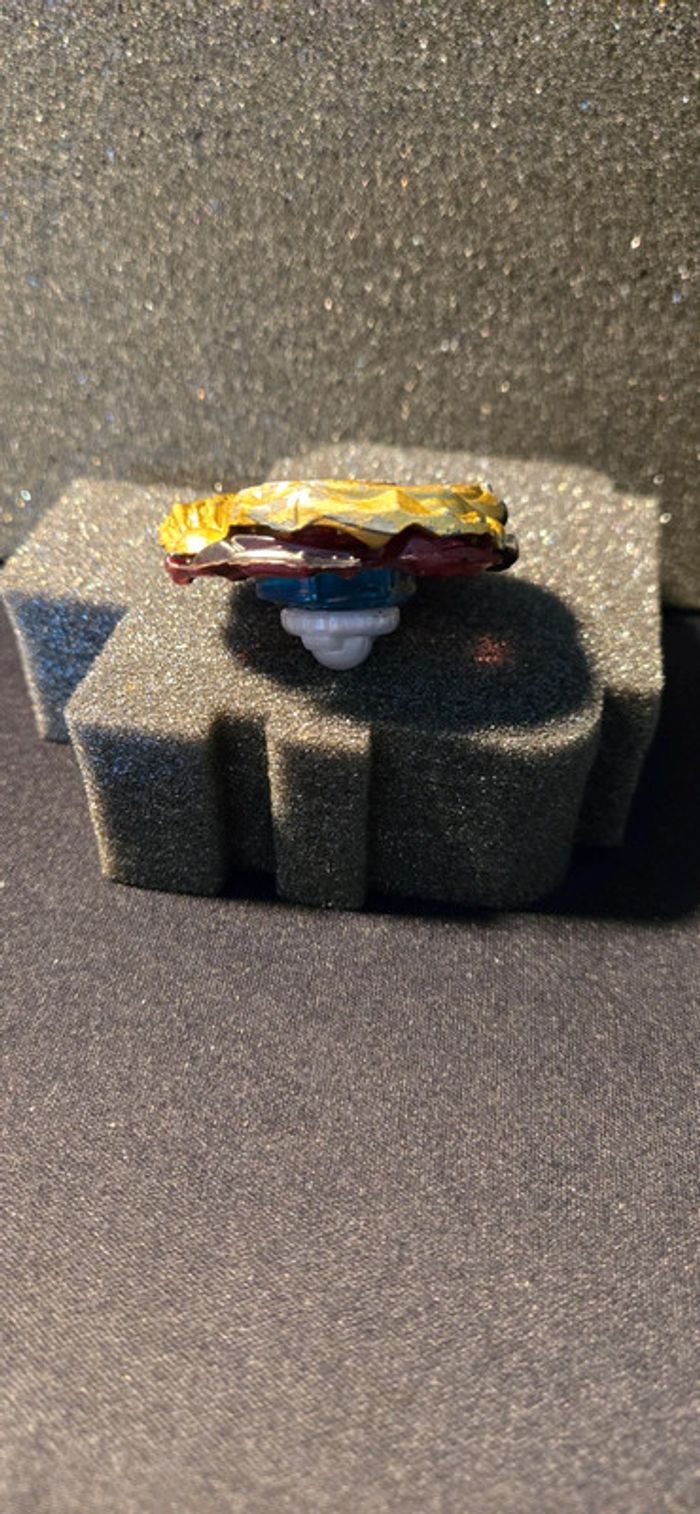 Toupie Beyblade - photo numéro 2