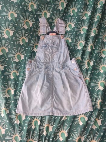 Robe salopette en jean légère taille 5 ans