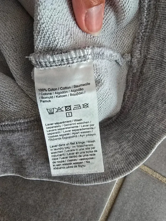 Sweat gris Lacoste - photo numéro 4