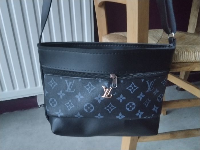 Sac noir  neuf - photo numéro 2