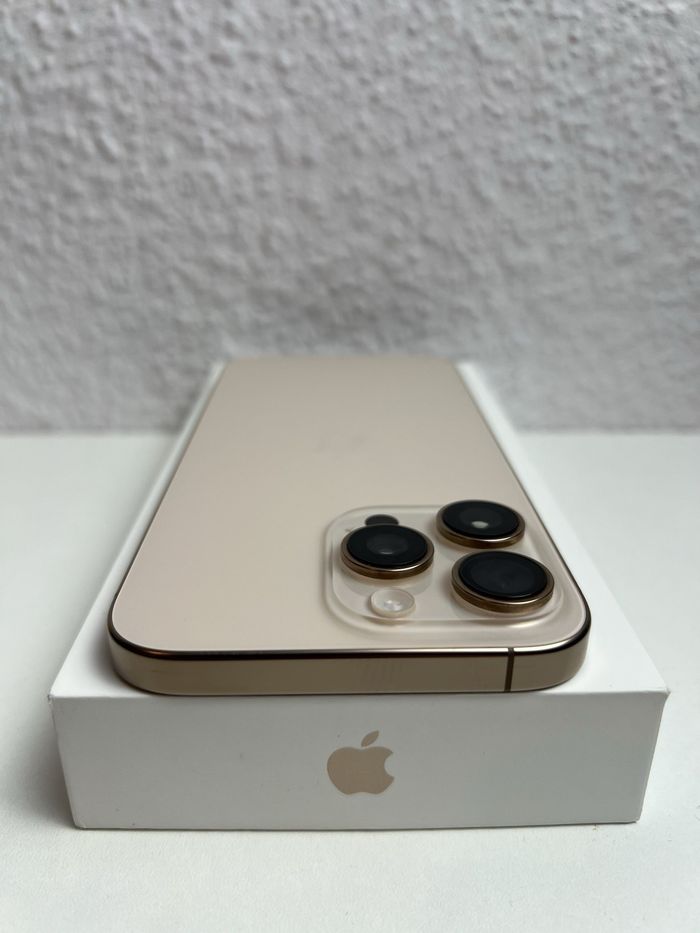 I P h o n e 16 pro Max - photo numéro 2