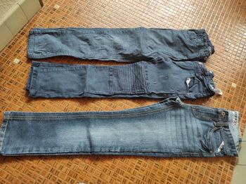 Lot pantalon jean TAO 10 ans