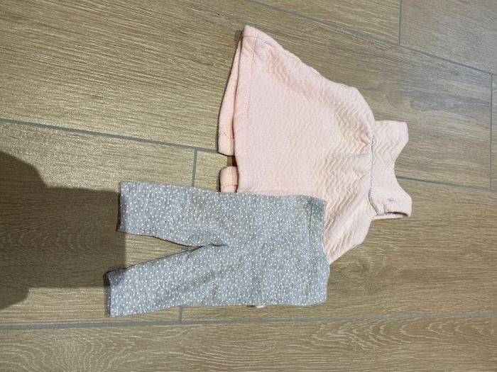 Lot de vêtements naissance - photo numéro 3