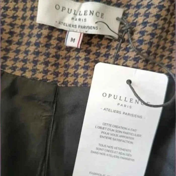 Veste de la marque Opullence Paris coupe droite,doublé coupe confortable , neuf - photo numéro 10
