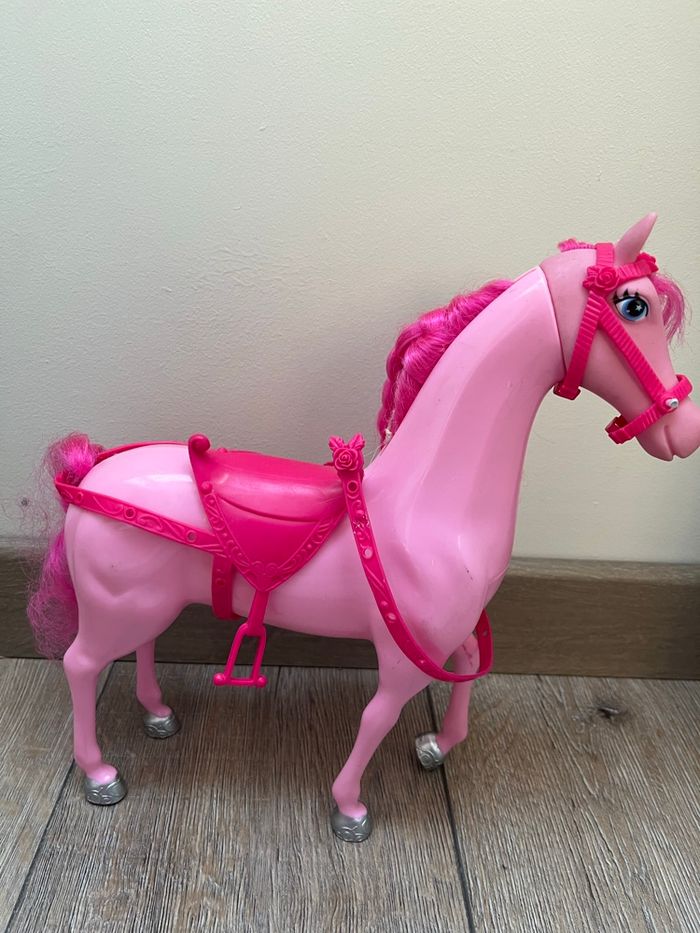 Poupée type barbie et son cheval - photo numéro 7