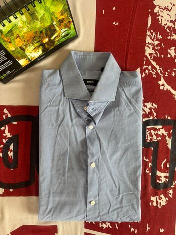 Chemise Hugo Boss taille 38